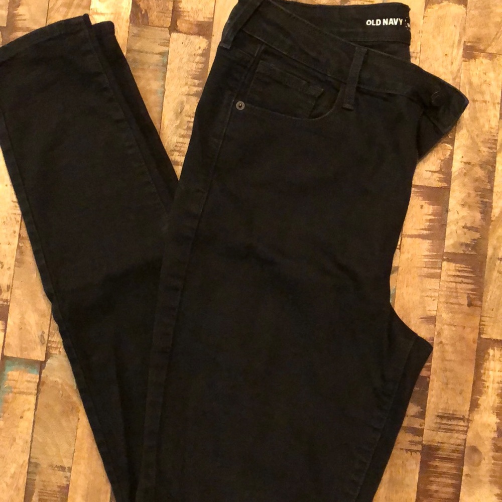 Old navy rockstar skinny jeans.